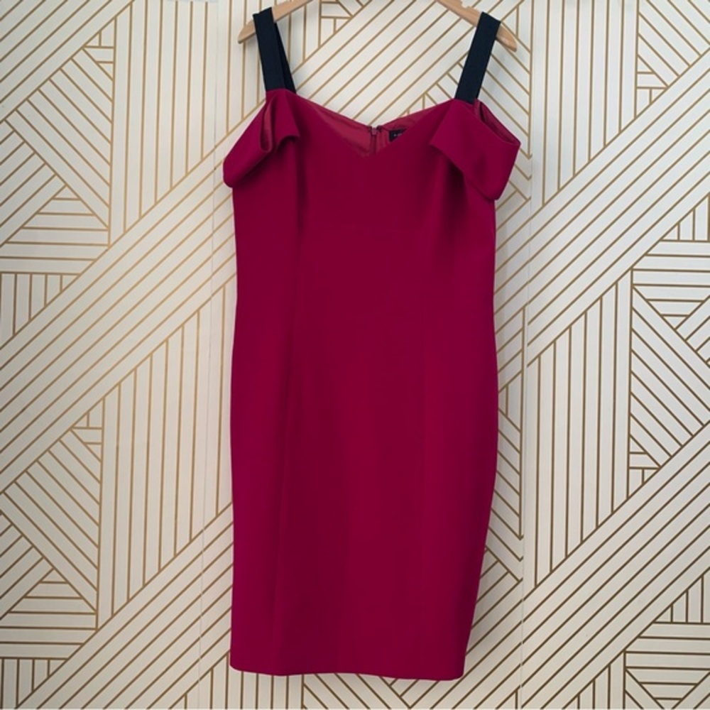 Slate & Willow Bella Veda v neck cold shoulder cut out Sheath cap sleeve Dress